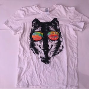 Wolf trap tee